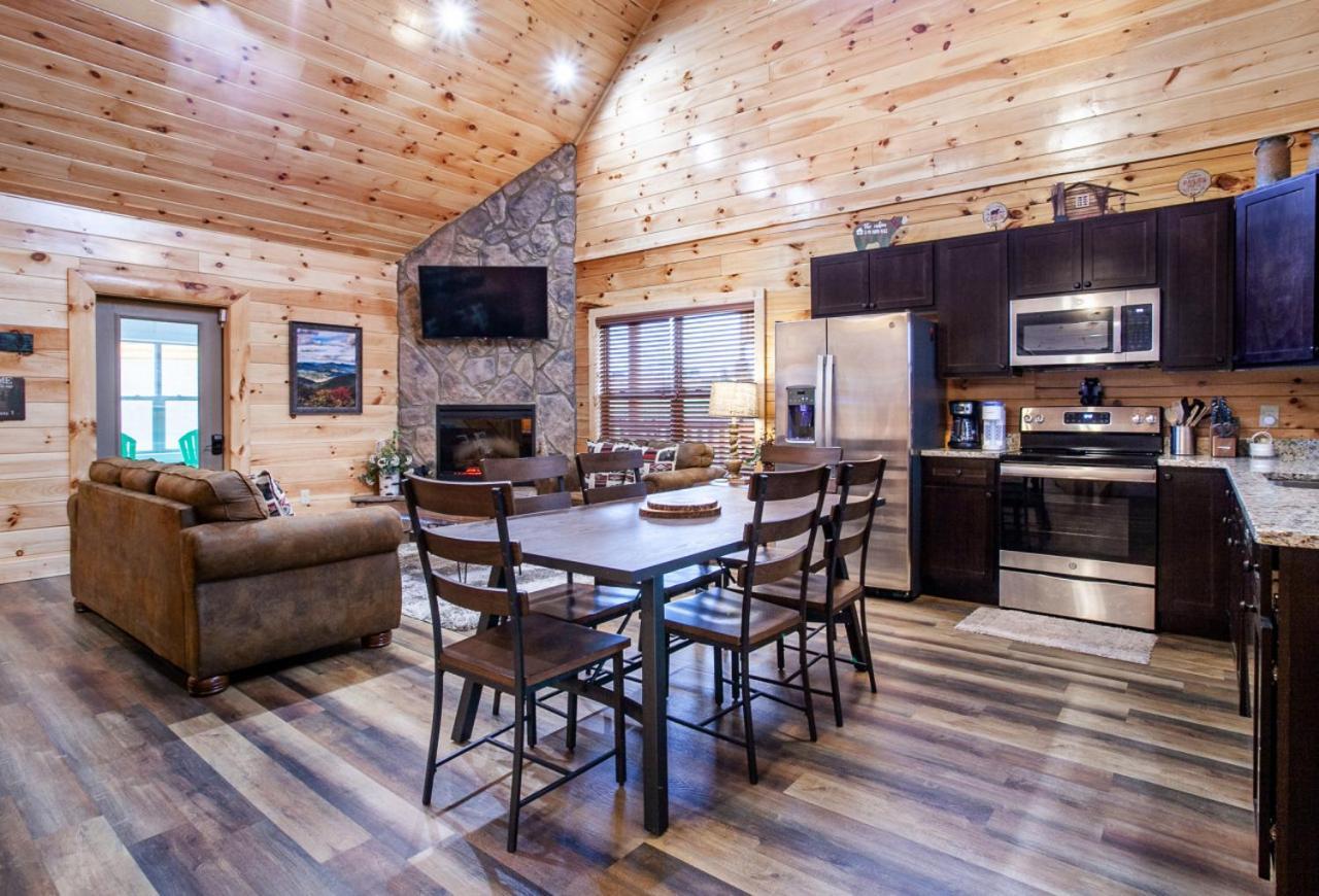 Swimming Bears Lodge 1 With Indoor Pool And Hot Tub Pigeon Forge Eksteriør billede